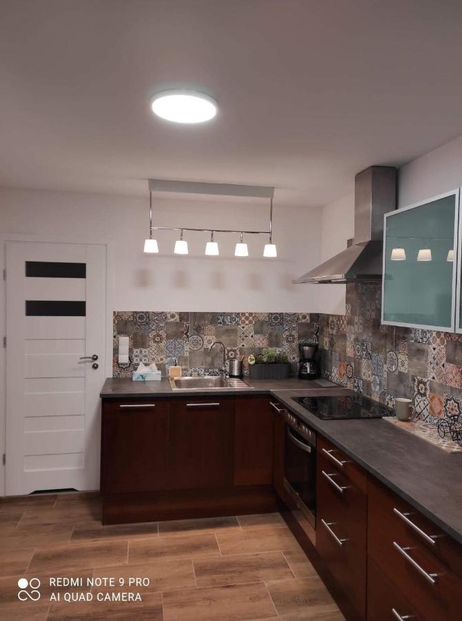 Urocze Studia W Lomiankach, 1- Z Sauna I Tarasem, 2- Z Kominkiem, 3- Ekonomiczne, 7Km Metro Mlociny Warszawa 로미안키 외부 사진