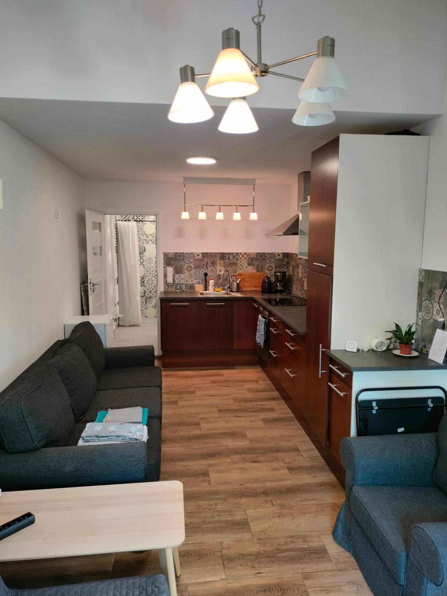 Urocze Studia W Lomiankach, 1- Z Sauna I Tarasem, 2- Z Kominkiem, 3- Ekonomiczne, 7Km Metro Mlociny Warszawa 로미안키 외부 사진