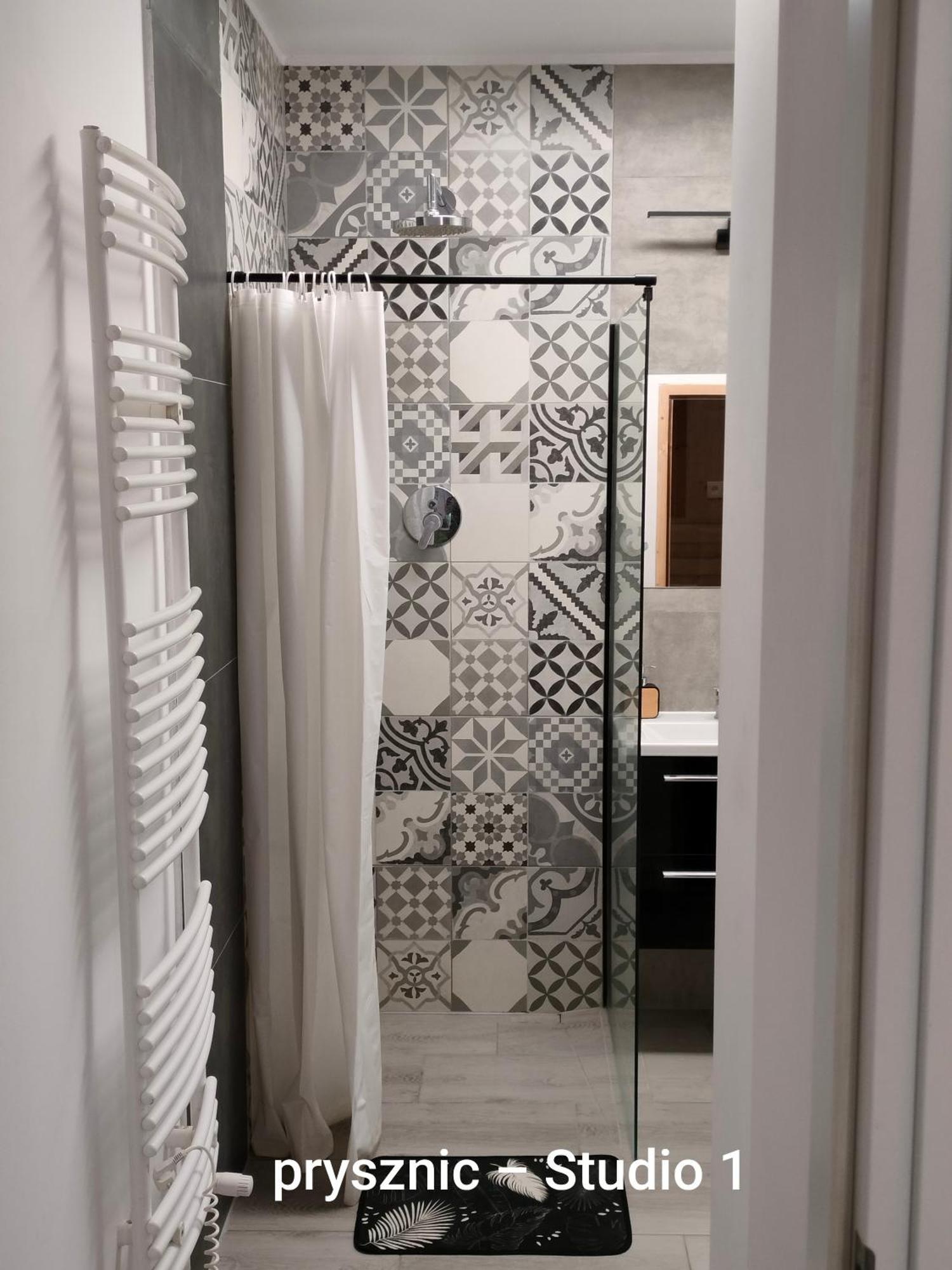 Urocze Studia W Lomiankach, 1- Z Sauna I Tarasem, 2- Z Kominkiem, 3- Ekonomiczne, 7Km Metro Mlociny Warszawa 로미안키 외부 사진