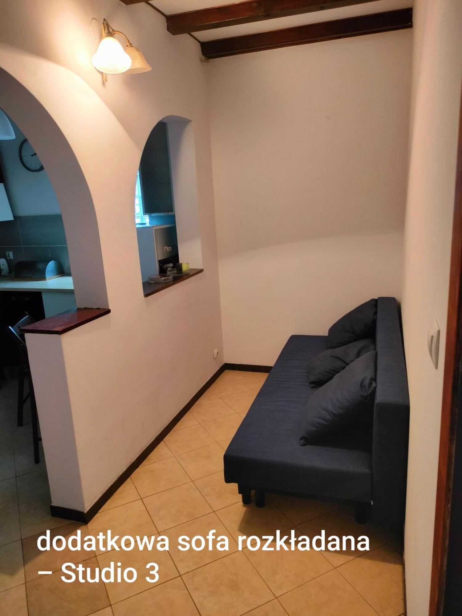 Urocze Studia W Lomiankach, 1- Z Sauna I Tarasem, 2- Z Kominkiem, 3- Ekonomiczne, 7Km Metro Mlociny Warszawa 로미안키 외부 사진