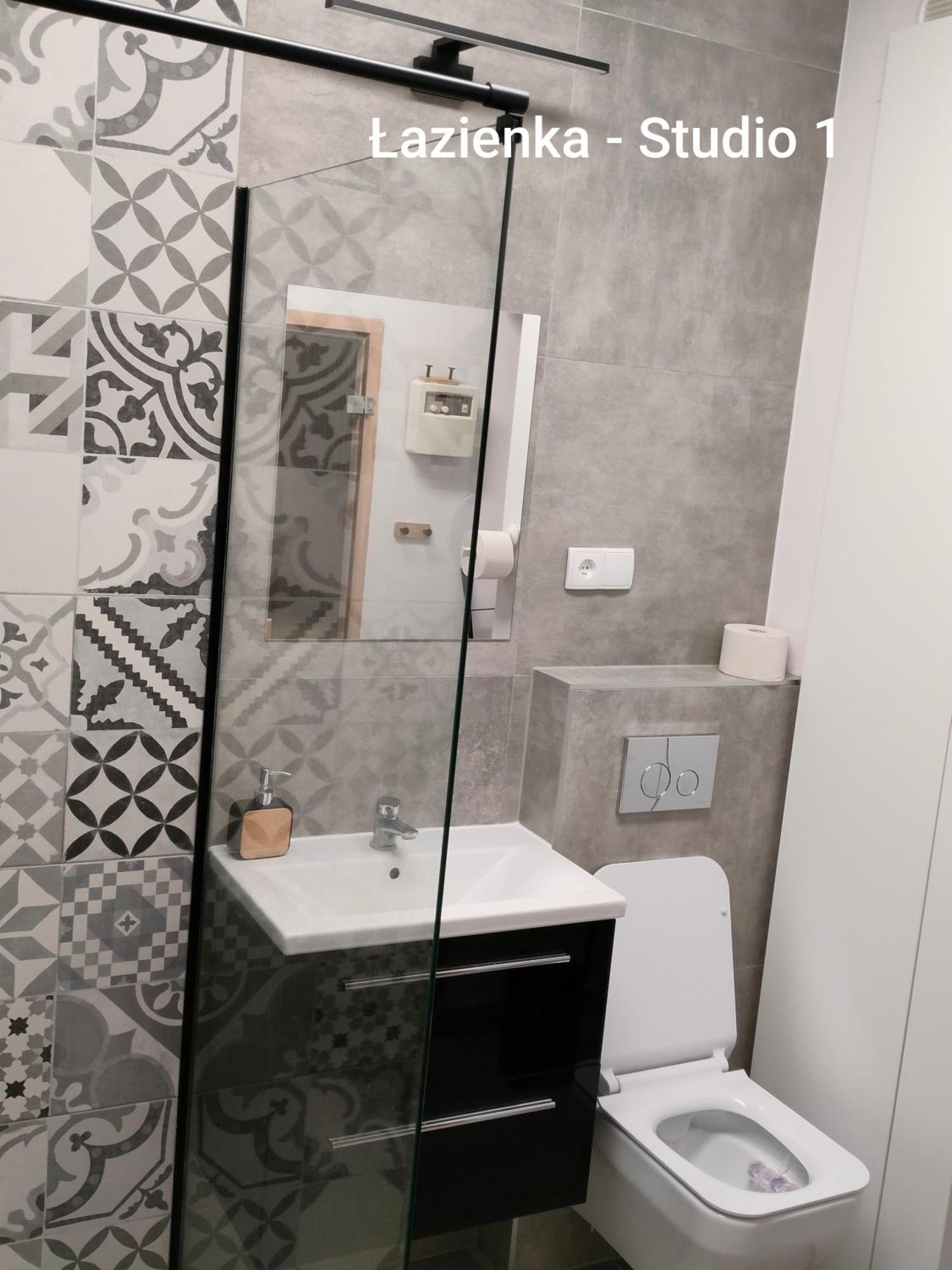Urocze Studia W Lomiankach, 1- Z Sauna I Tarasem, 2- Z Kominkiem, 3- Ekonomiczne, 7Km Metro Mlociny Warszawa 로미안키 외부 사진